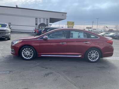 2015 Hyundai Sonata, $13495. Photo 5