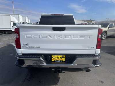 2022 Chevrolet 2500 Crew Cab, $33925. Photo 7