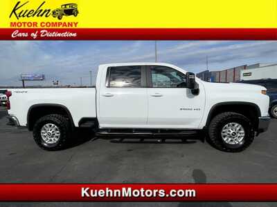 2022 Chevrolet 2500 Crew Cab, $33925. Photo 1