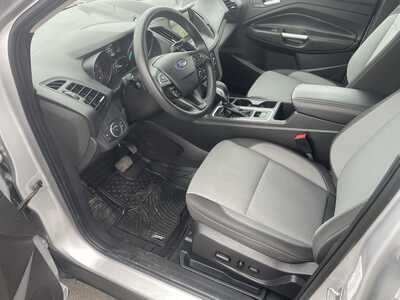 2019 Ford Escape, $9995. Photo 12