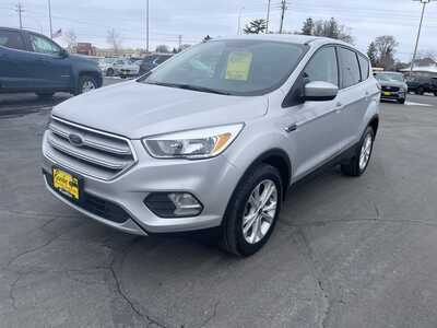 2019 Ford Escape, $9995. Photo 4