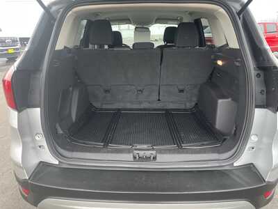 2019 Ford Escape, $9995. Photo 9