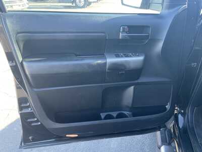 2010 Toyota Tundra Crew Cab, $10987. Photo 12