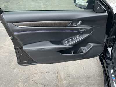 2021 Honda Accord, $25935. Photo 11