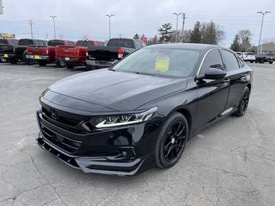 2021 Honda Accord, $25935. Photo 4