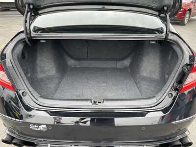2021 Honda Accord, $25935. Photo 9