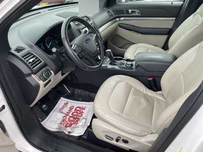 2018 Ford Explorer, $21985. Photo 12