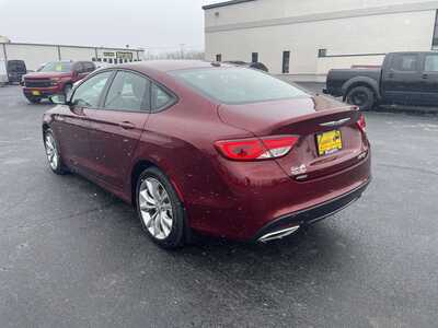 2015 Chrysler 200, $8995. Photo 6