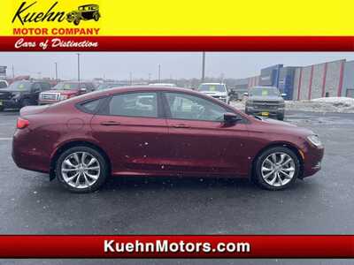 2015 Chrysler 200, $8995. Photo 1