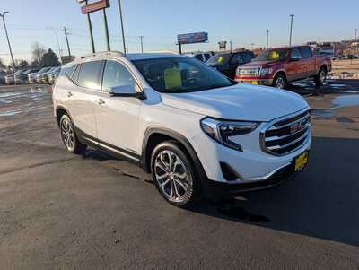 2019 GMC Terrain, $15986. Photo 2