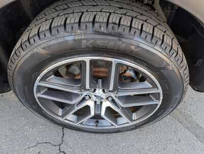 2019 Ford Explorer, $20000. Photo 7