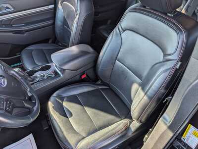 2019 Ford Explorer, $20000. Photo 8
