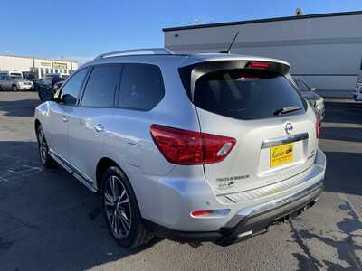 2018 Nissan Pathfinder, $15997. Photo 6