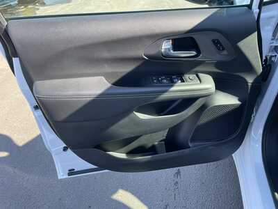 2025 Chrysler Pacifica, $32983. Photo 11