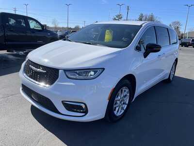 2025 Chrysler Pacifica, $32983. Photo 4