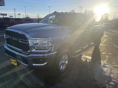 2023 RAM 2500 Crew Cab, $35237. Photo 4