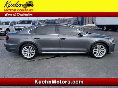 2017 Volkswagen Passat, $12985. Photo 1