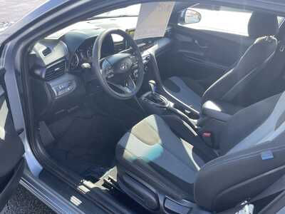 2019 Hyundai Veloster, $12977. Photo 11