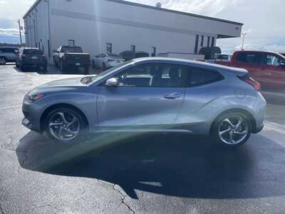 2019 Hyundai Veloster, $12977. Photo 5