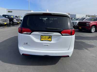 2018 Chrysler Pacifica, $14900. Photo 7