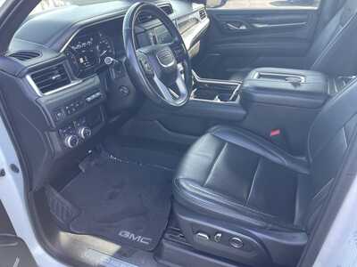 2021 GMC Yukon, $43995. Photo 12