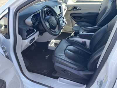 2022 Chrysler Pacifica, $19995. Photo 12