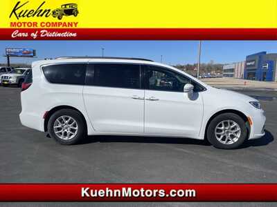 2022 Chrysler Pacifica, $19995. Photo 1