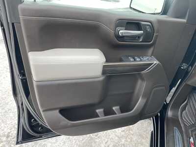 2022 Chevrolet 1500 Crew Cab, $35495. Photo 12