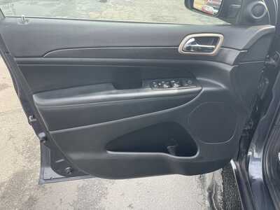 2015 Jeep Grand Cherokee, $13900. Photo 11