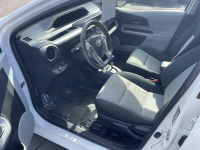 2014 Toyota Prius, $8995. Photo 12