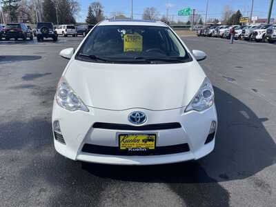 2014 Toyota Prius, $8995. Photo 3
