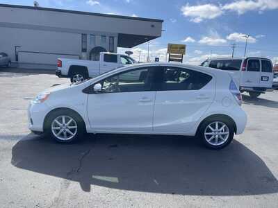 2014 Toyota Prius, $8995. Photo 5