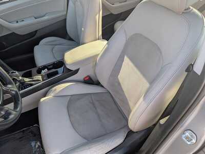 2017 Hyundai Sonata, $8995. Photo 11