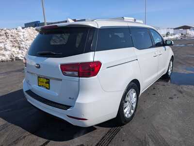 2016 Kia Sedona, $13987. Photo 8