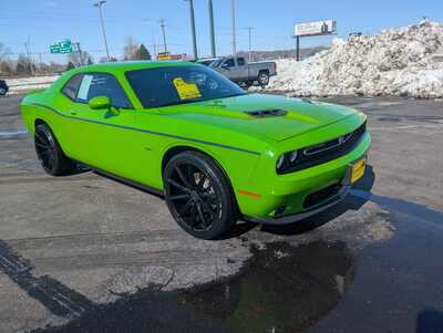 2017 Dodge Challenger, $22987. Photo 2