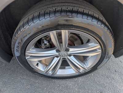 2019 Volkswagen Tiguan, $16937. Photo 9