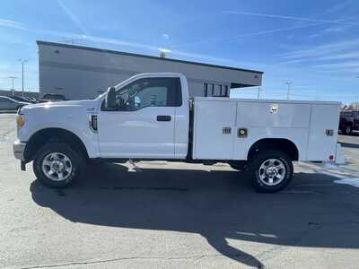 2017 Ford F250 Reg Cab, $26947. Photo 5