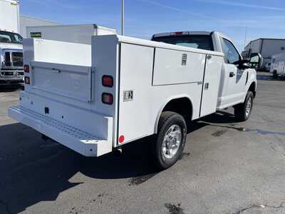 2017 Ford F250 Reg Cab, $26947. Photo 8