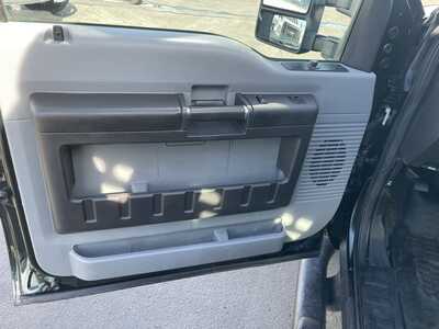 2015 Ford F350 Reg Cab, $33986. Photo 12