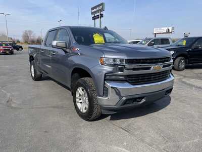 2020 Chevrolet 1500 Crew Cab, $27495. Photo 2