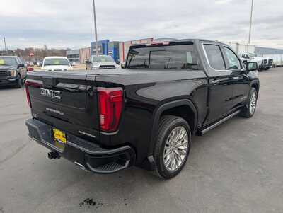 2019 GMC 1500 Crew Cab, $43900. Photo 7