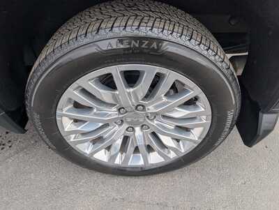 2019 GMC 1500 Crew Cab, $43900. Photo 9