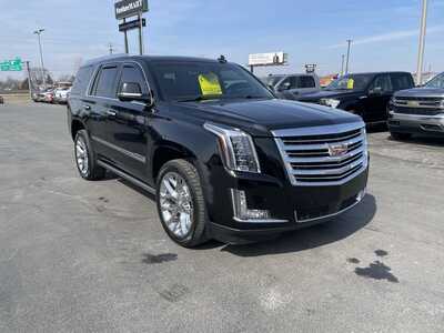2016 Cadillac Escalade, $31985. Photo 2