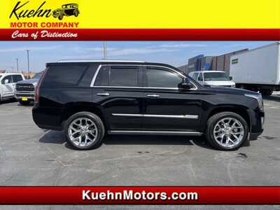 2016 Cadillac Escalade, $31985. Photo 1