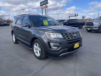 2016 Ford Explorer, $11495. Photo 2