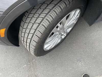 2017 Cadillac XT5, $22495. Photo 10