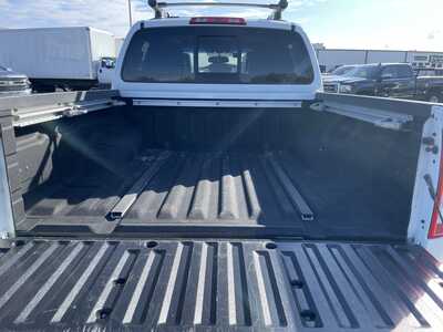 2017 Nissan Frontier, $14987. Photo 10