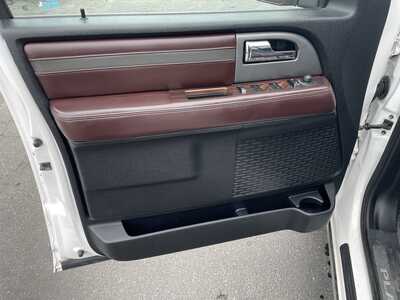 2017 Ford Expedition, $14995. Photo 12