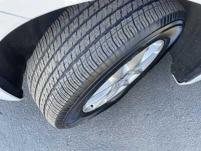 2025 Chrysler Pacifica, $32983. Photo 10