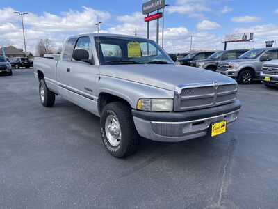 2001 Dodge 2500 Ext Cab, $7995. Photo 2